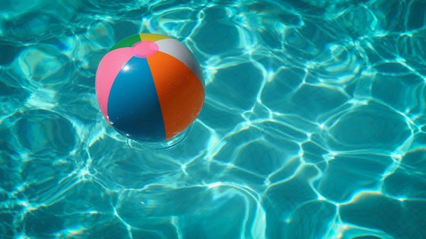 Sélection des meilleurs jeux de piscine pour enfants